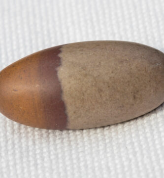 Tarot shiva-lingam-333x360 Shiva Lingam Tarot  